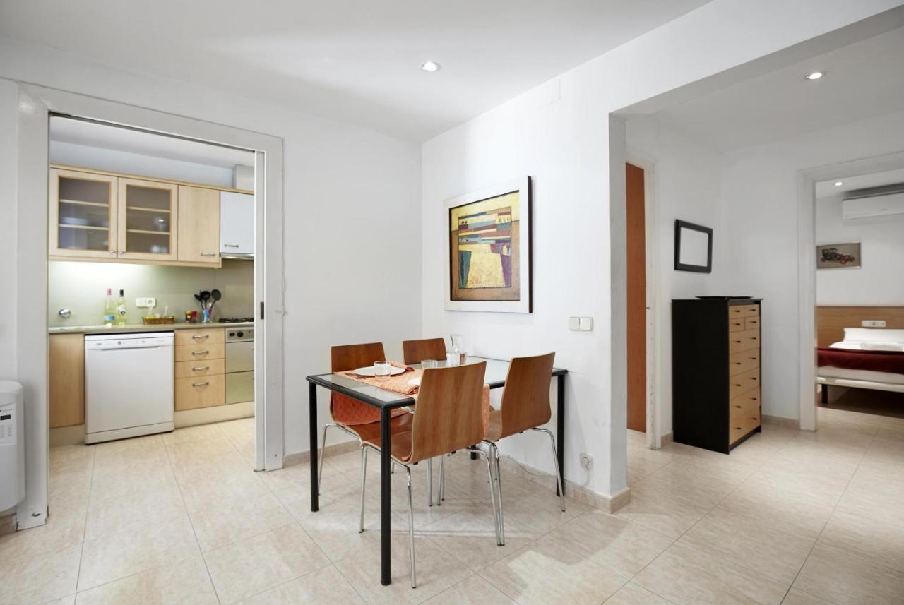 Apartamentos Calvet Barcelona Exterior foto