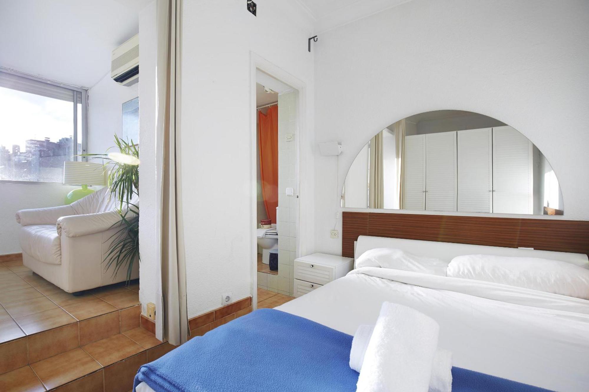 Apartamentos Calvet Barcelona Exterior foto