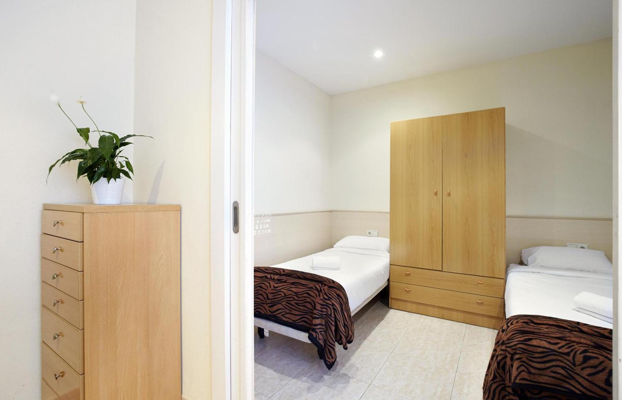 Apartamentos Calvet Barcelona Exterior foto