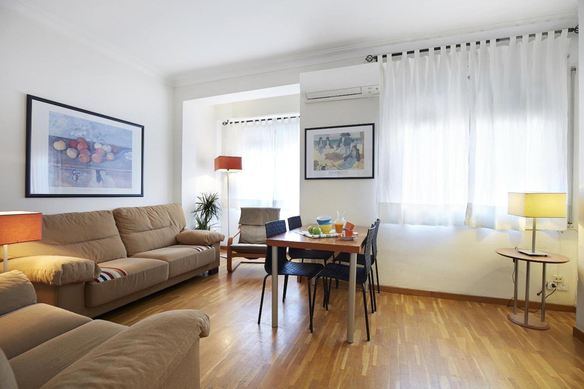 Apartamentos Calvet Barcelona Exterior foto