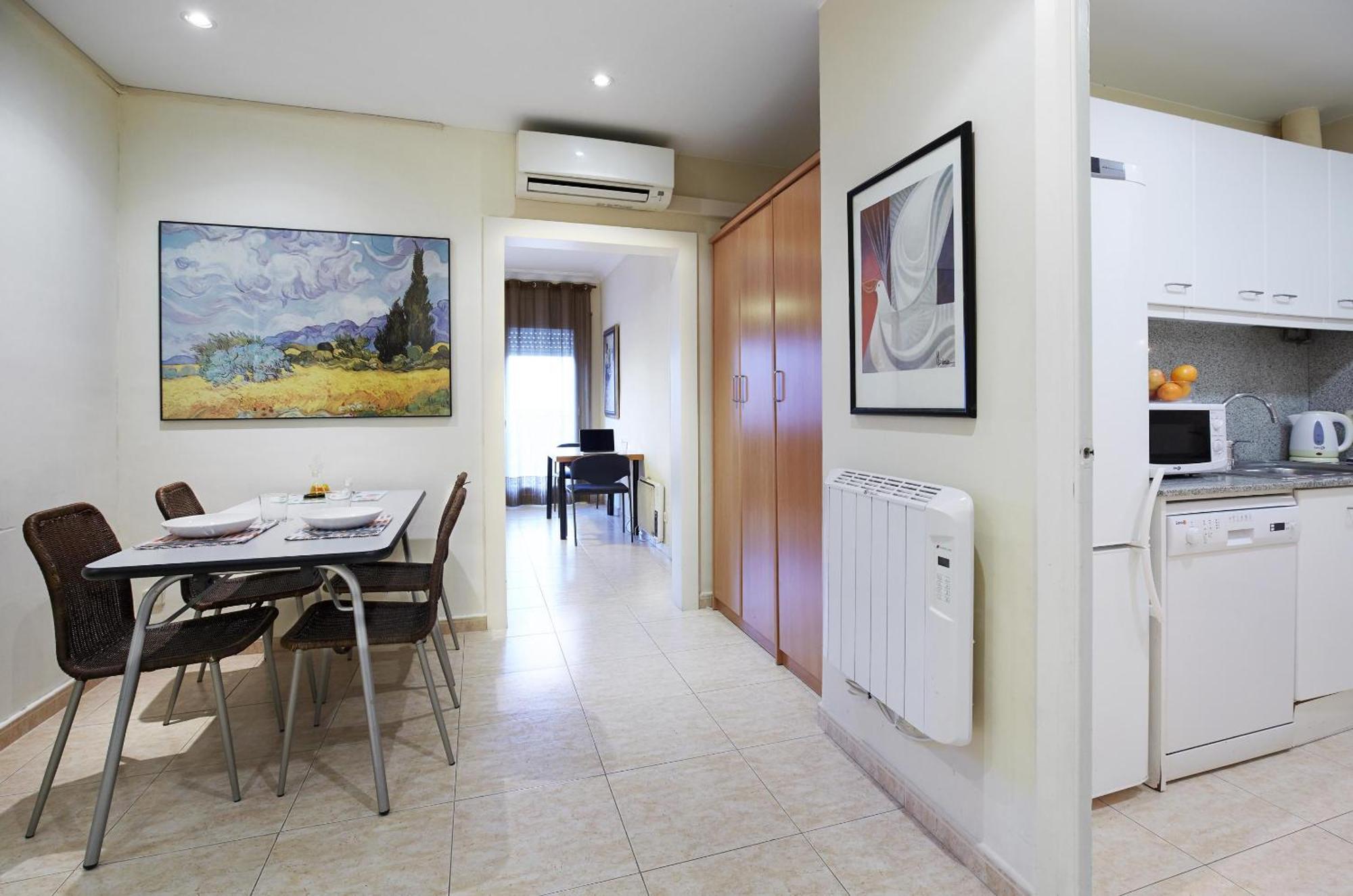 Apartamentos Calvet Barcelona Exterior foto