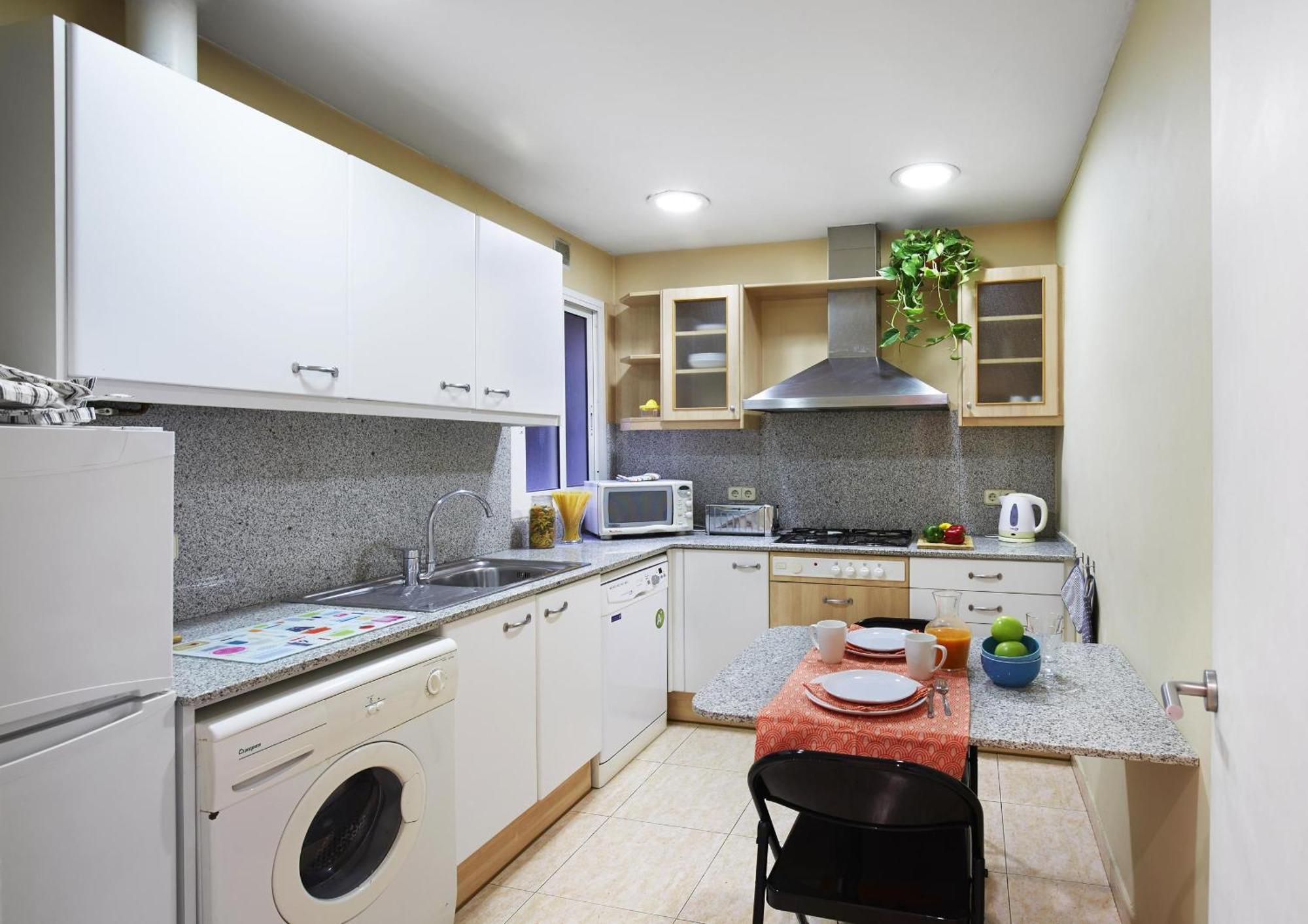 Apartamentos Calvet Barcelona Exterior foto
